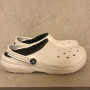 Crocs Kids Classic Lined Fuzzy Clog J5